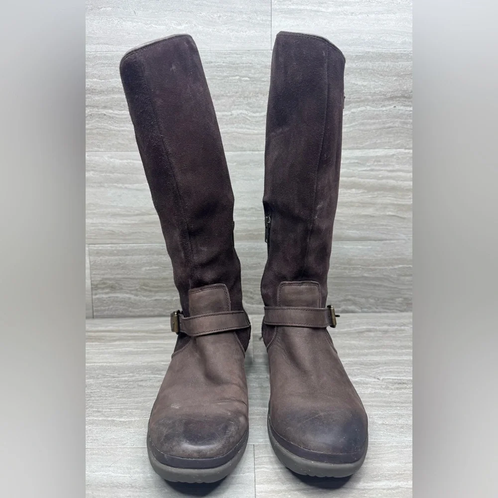 UGG Thomsen Suede Knee-High Boots Shearling Lined Boots Womens Size 9